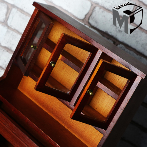 1:6 木质玻璃柜
